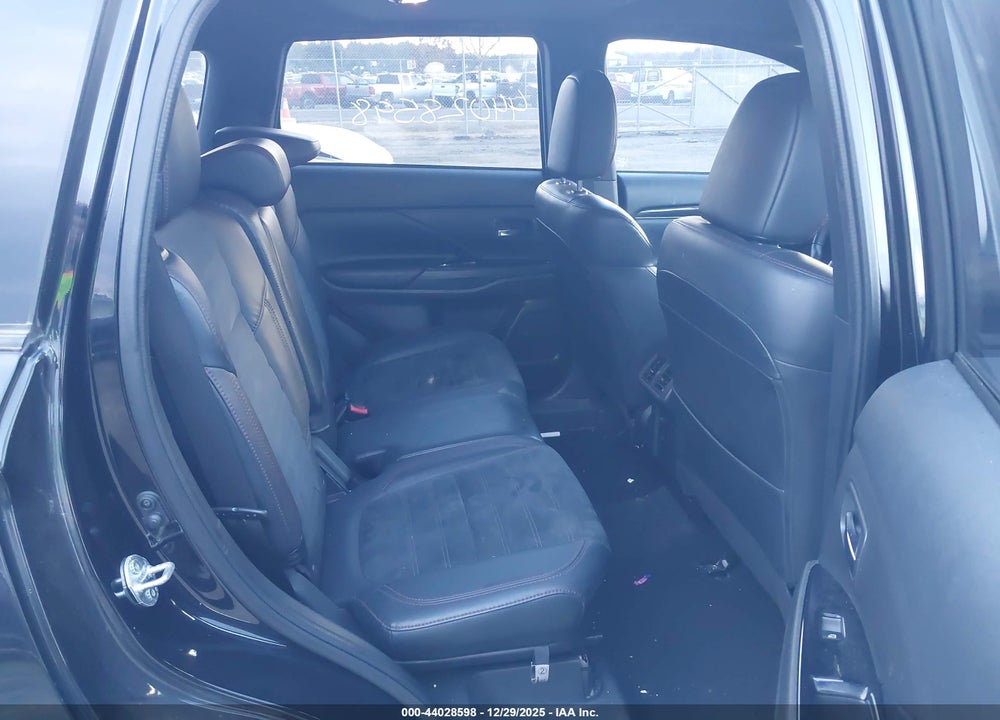 2020 MITSUBISHI OUTLANDER LE 2.4 VIN: JA4AD3A33LZ042627