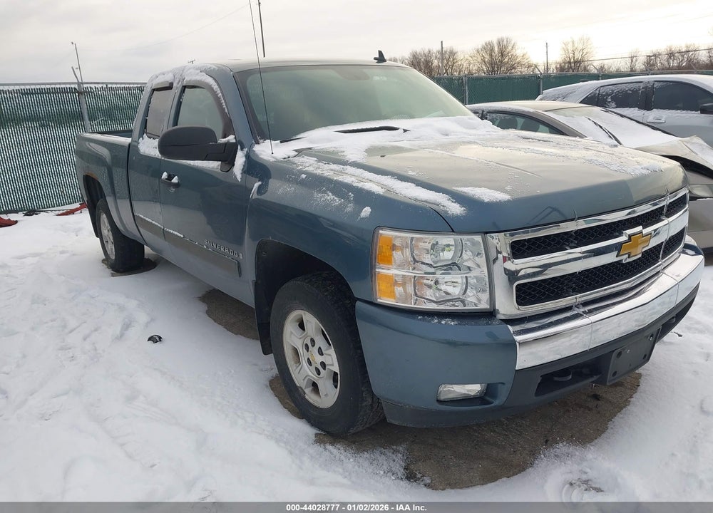 2008 CHEVROLET SILVERADO 1500 LT1 VIN: 1GCEC190X8Z152915