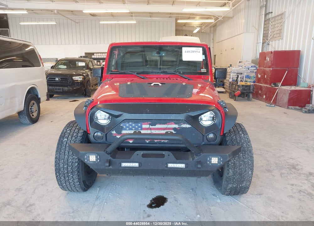 2016 JEEP WRANGLER UNLIMITED SPORT VIN: 1C4BJWDG8GL271820