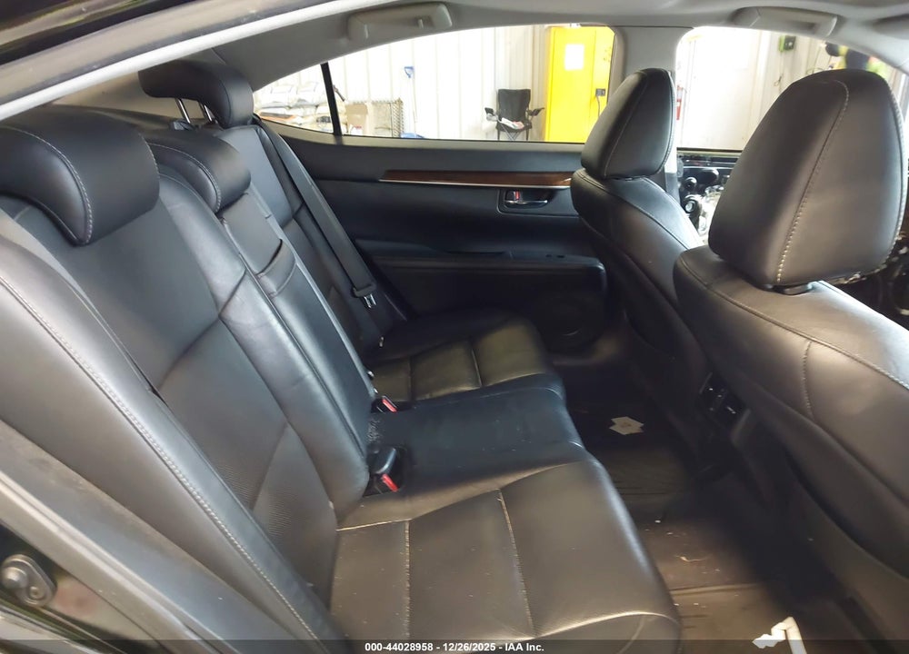 2015 LEXUS ES 350 VIN: JTHBK1GG2F2190679