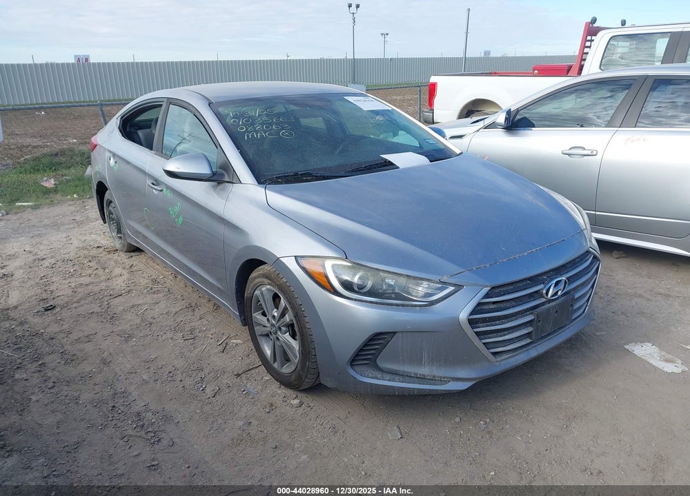 2017 HYUNDAI ELANTRA SE VIN: 5NPD84LF0HH088063