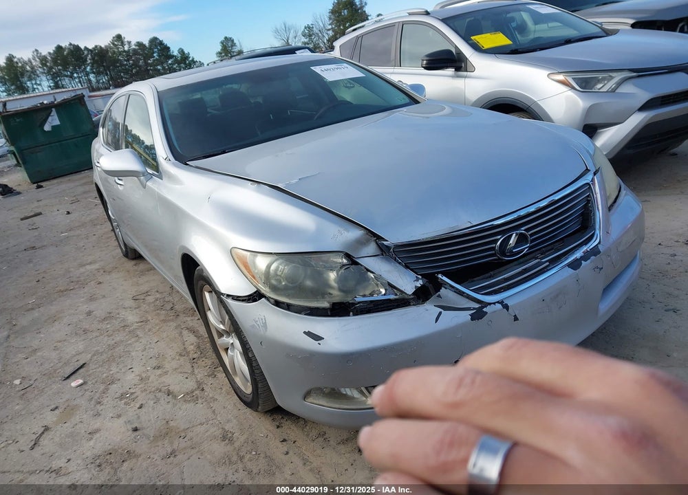 2008 LEXUS LS 460 VIN: JTHBL46F085053975