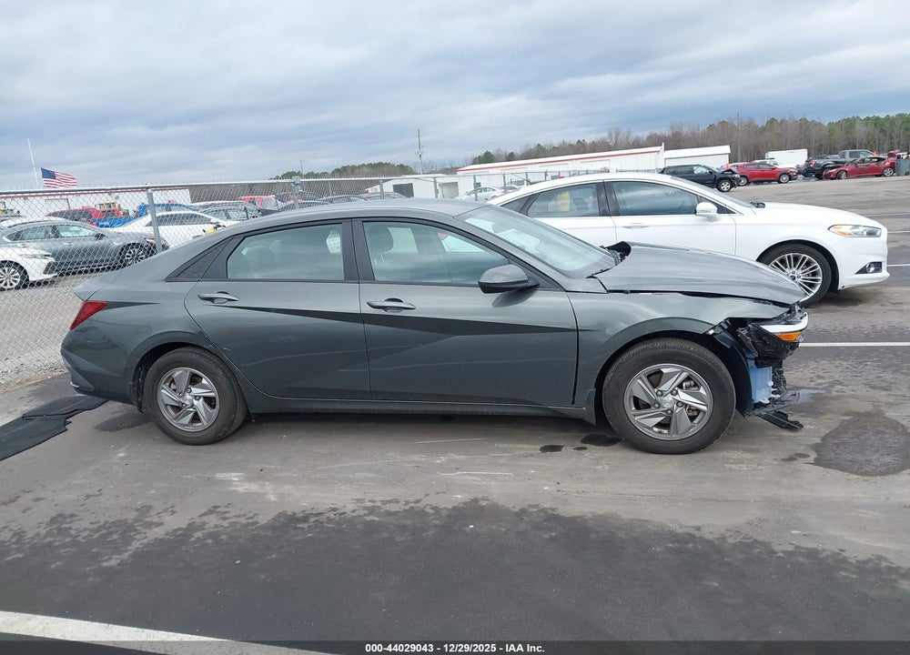 2024 HYUNDAI ELANTRA SE VIN: KMHLL4DG7RU798405