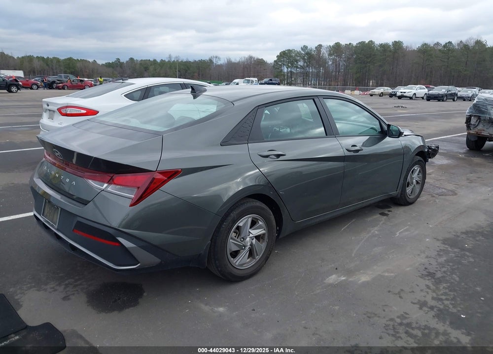 2024 HYUNDAI ELANTRA SE VIN: KMHLL4DG7RU798405