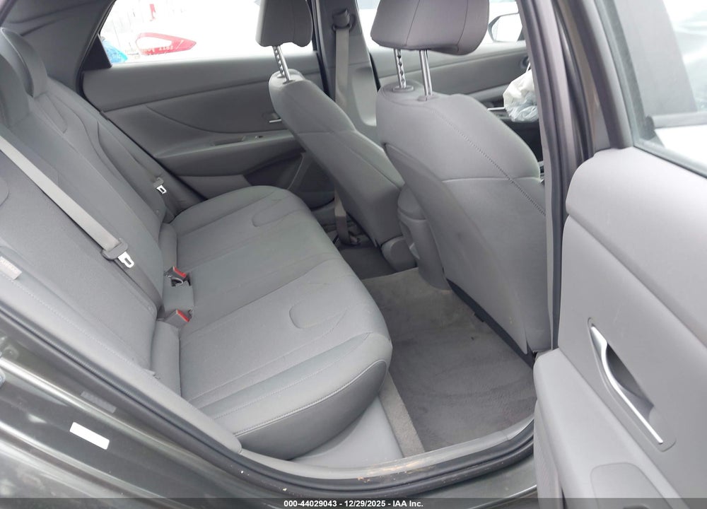 2024 HYUNDAI ELANTRA SE VIN: KMHLL4DG7RU798405