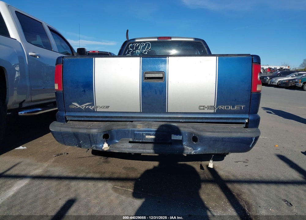 2002 CHEVROLET S-10 LS VIN: 1GCCS19W728173569