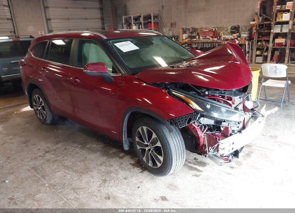 2025 TOYOTA HIGHLANDER HYBRID XLE/HYBRID XLE NIGHTSHADE/HYBRID LIMITED/HYBRID PLATINUM/HYBRID LIMITED 25TH ED VIN: 5TDKBRCH1SS654448