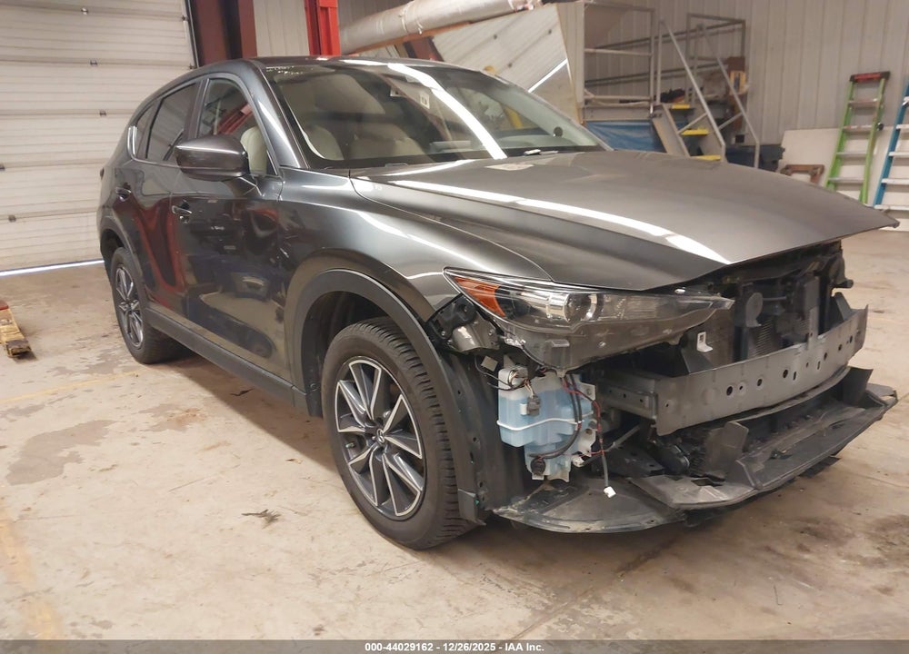 2018 MAZDA CX-5 TOURING VIN: JM3KFBCM6J0473301