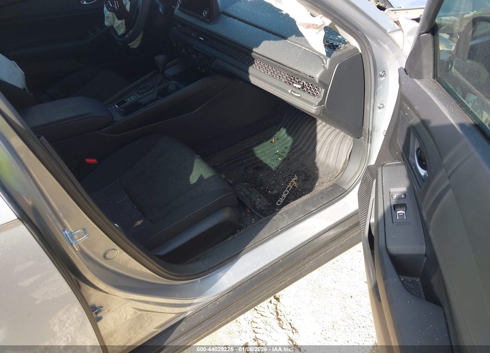 2024 HONDA ACCORD EX VIN: 1HGCY1F34RA040183