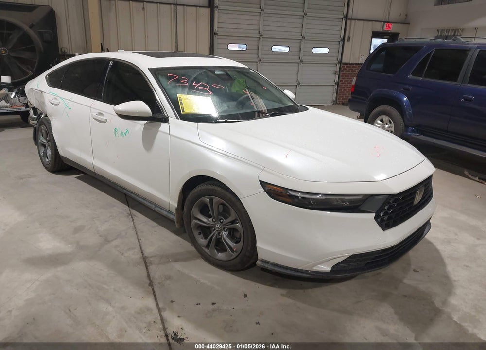 2024 HONDA ACCORD EX VIN: 1HGCY1F33RA001939