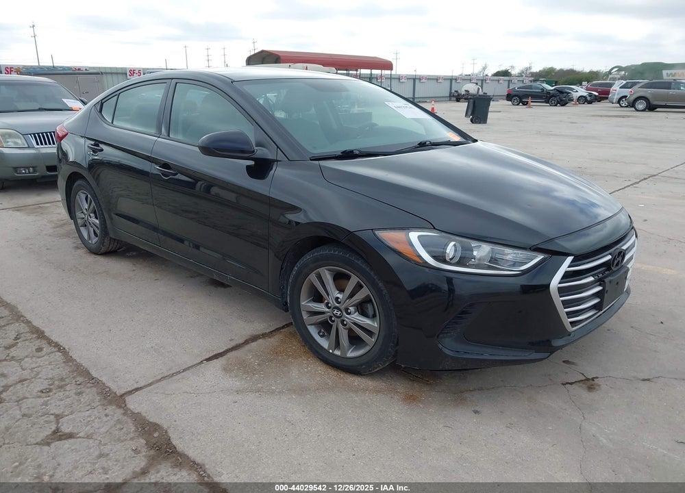 2017 HYUNDAI ELANTRA SE VIN: 5NPD84LF8HH026443