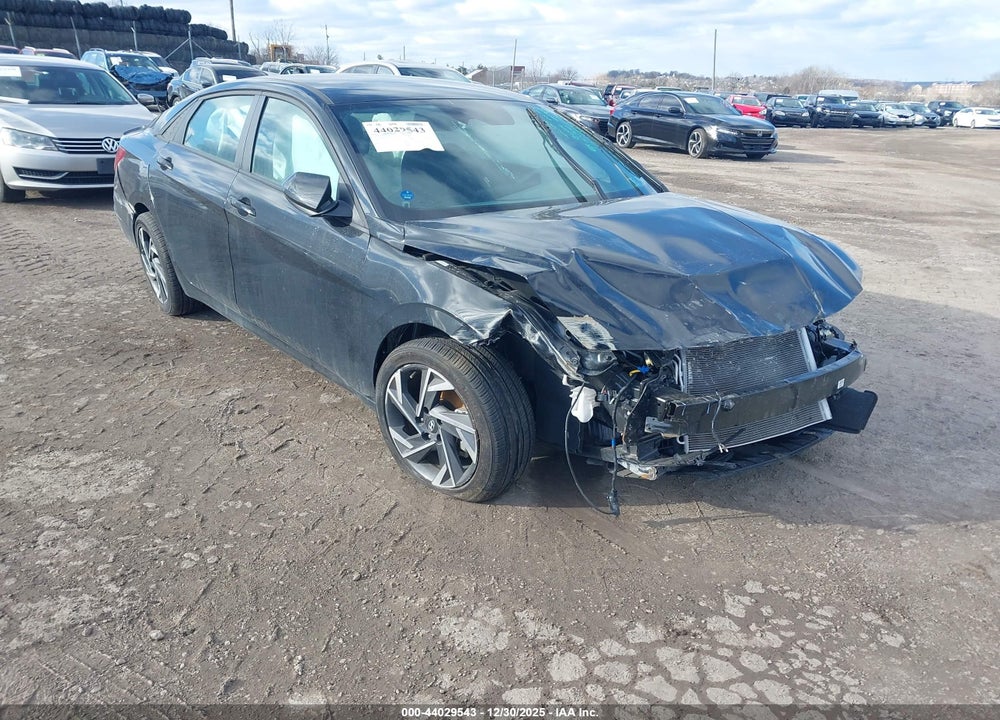 2025 HYUNDAI ELANTRA SEL SPORT VIN: KMHLM4DG2SU972514