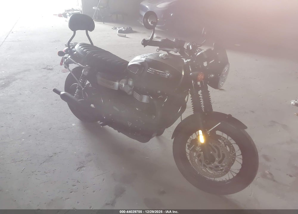 2022 TRIUMPH MOTORCYCLE BONNEVILLE T120/BLACK VIN: SMTD40HLXNTAW1130