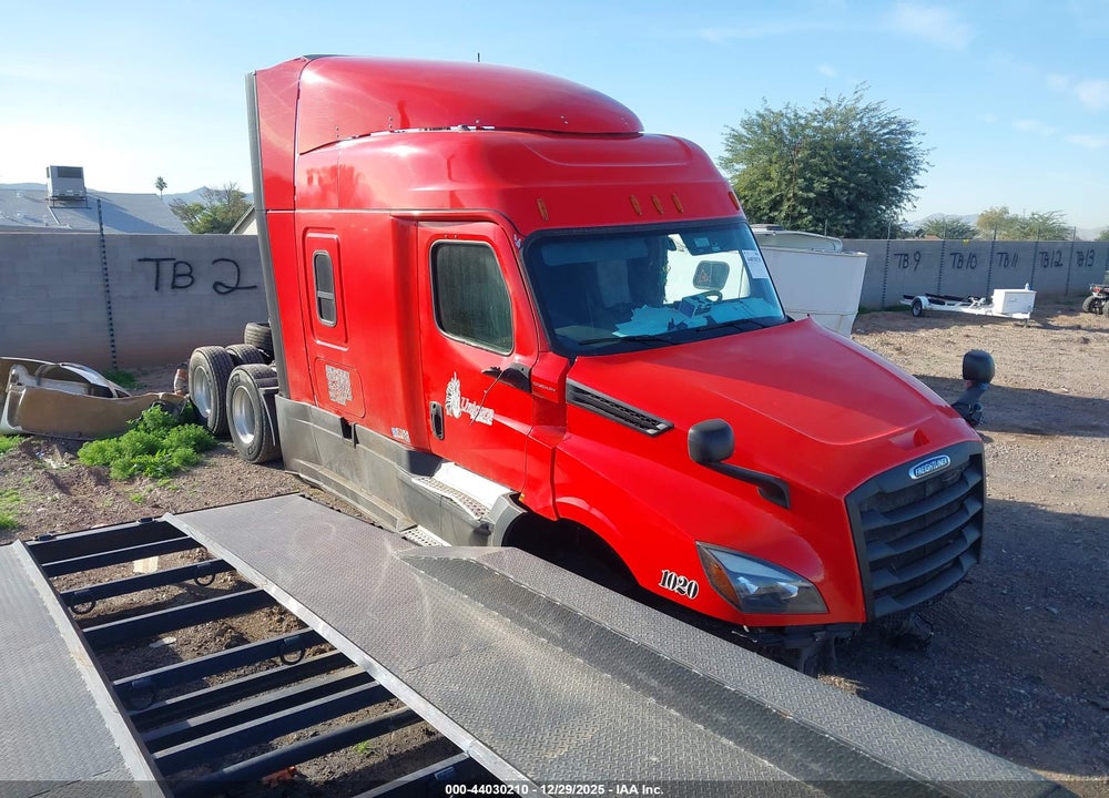 2020 FREIGHTLINER NEW CASCADIA 126 VIN: 1FUJHHDR8LLLF9768