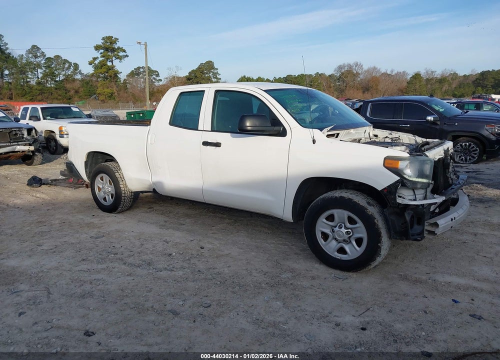 2018 TOYOTA TUNDRA SR 5.7L V8 VIN: 5TFRY5F10JX239134
