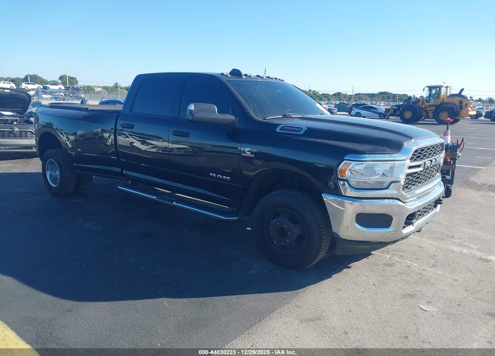 2022 RAM 3500 TRADESMAN  4X4 8' BOX VIN: 3C63RRGL5NG289510