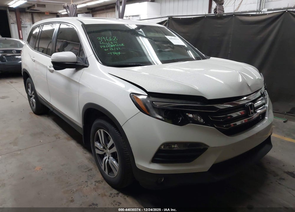 2018 HONDA PILOT EX-L VIN: 5FNYF5H54JB032113