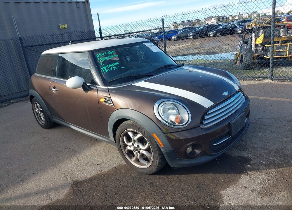 2012 MINI COOPER VIN: WMWSU3C59CT256028