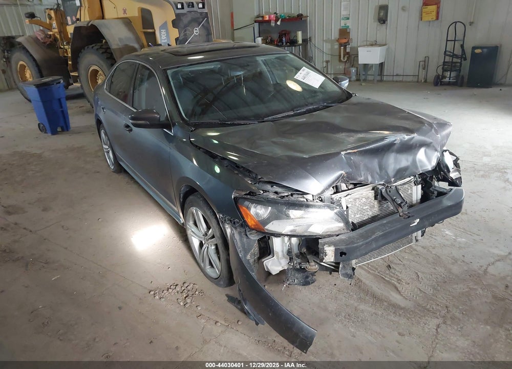 2013 VOLKSWAGEN PASSAT 2.0L TDI SE VIN: 1VWBN7A30DC056338