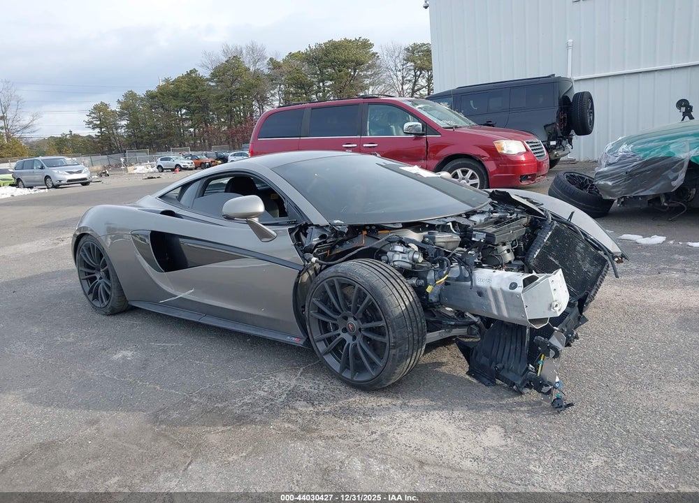 2017 MCLAREN 570S VIN: SBM13DAA4HW002506