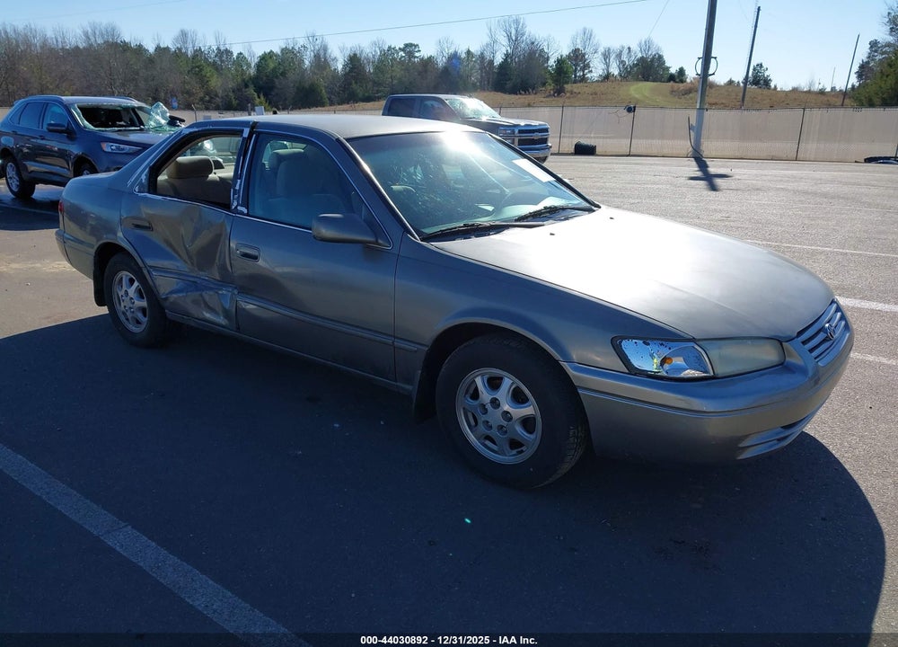 1998 TOYOTA CAMRY LE VIN: 4T1BG22K2WU212491