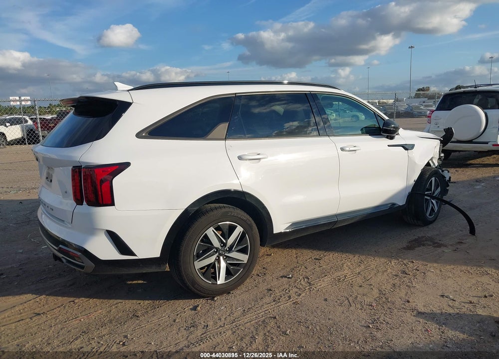 2021 KIA SORENTO S VIN: 5XYRL4LC4MG019923
