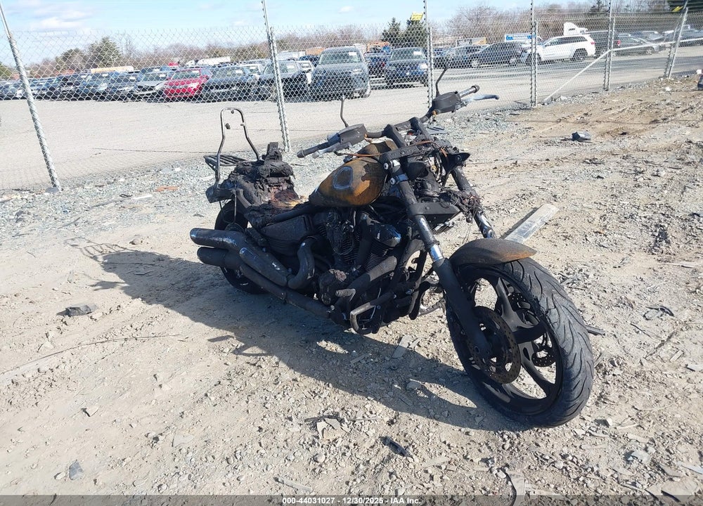 2011 YAMAHA XV1900 CU VIN: JYAVP27E2BA013372