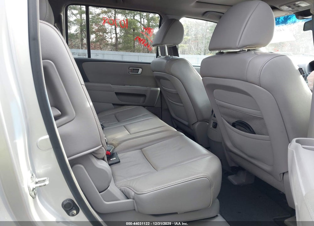 2009 HONDA PILOT EX-L VIN: 5FNYF48549B003037