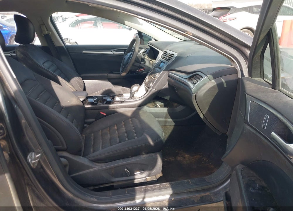 2015 FORD FUSION SE VIN: 3FA6P0H73FR198837