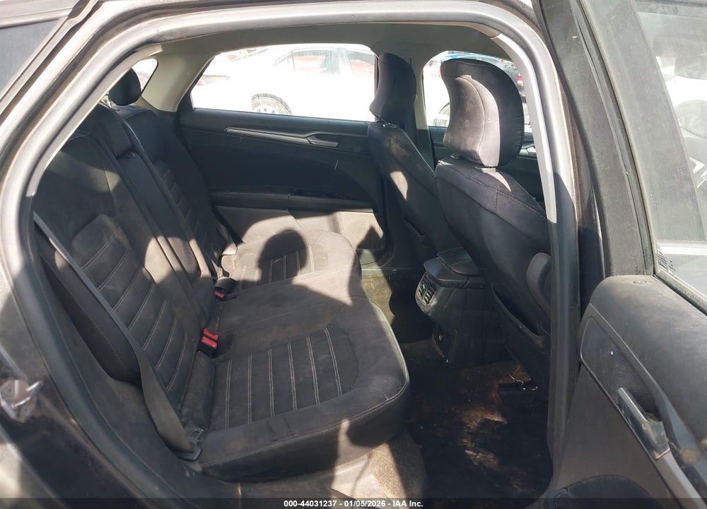 2015 FORD FUSION SE VIN: 3FA6P0H73FR198837