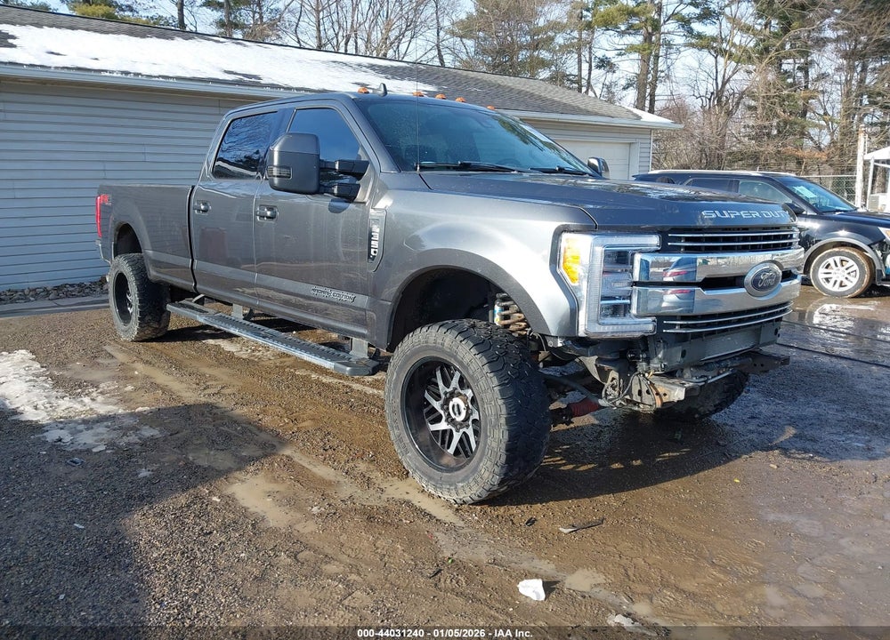 2019 FORD F-350 LARIAT VIN: 1FT8W3BT4KEF11002