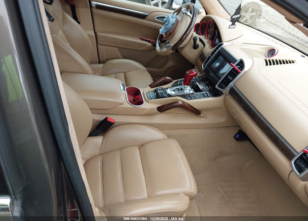 2013 PORSCHE CAYENNE TURBO VIN: WP1AC2A21DLA90690