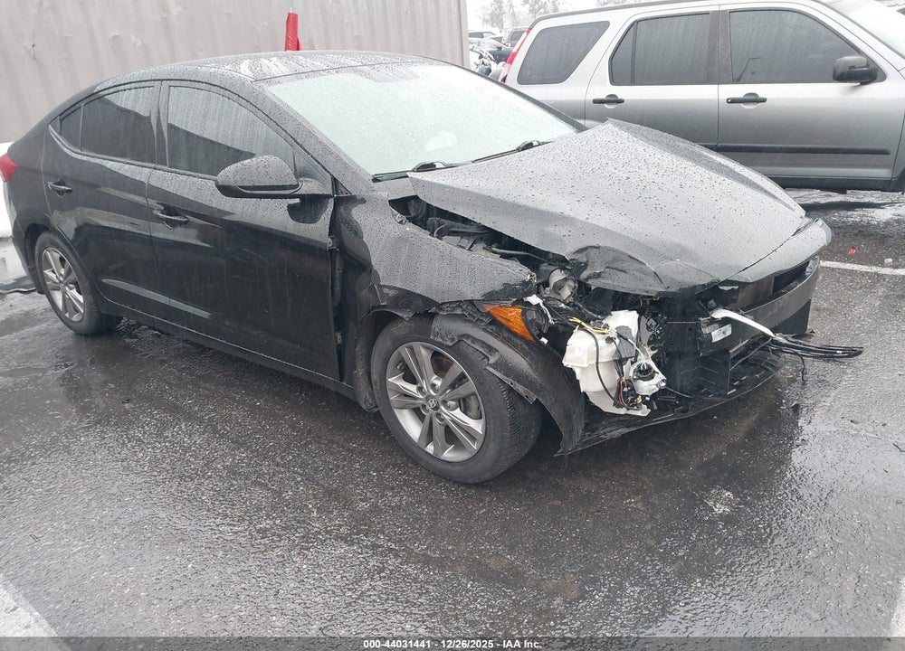 2018 HYUNDAI ELANTRA SEL VIN: 5NPD84LF7JH226588