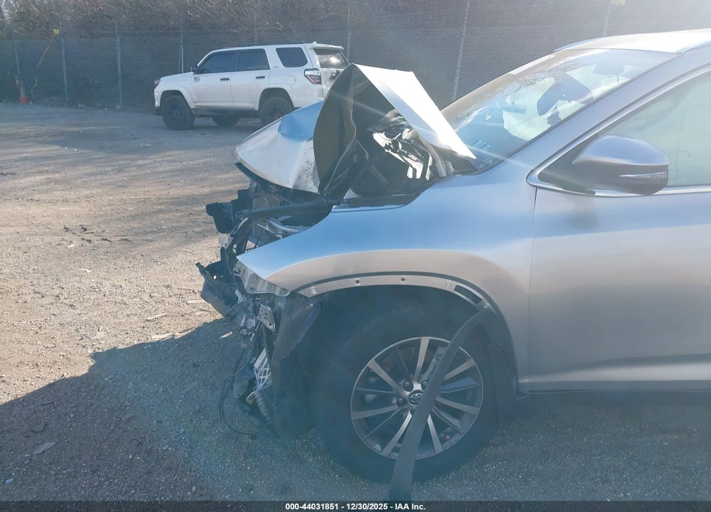 2019 TOYOTA HIGHLANDER XLE VIN: 5TDJZRFH3KS925870