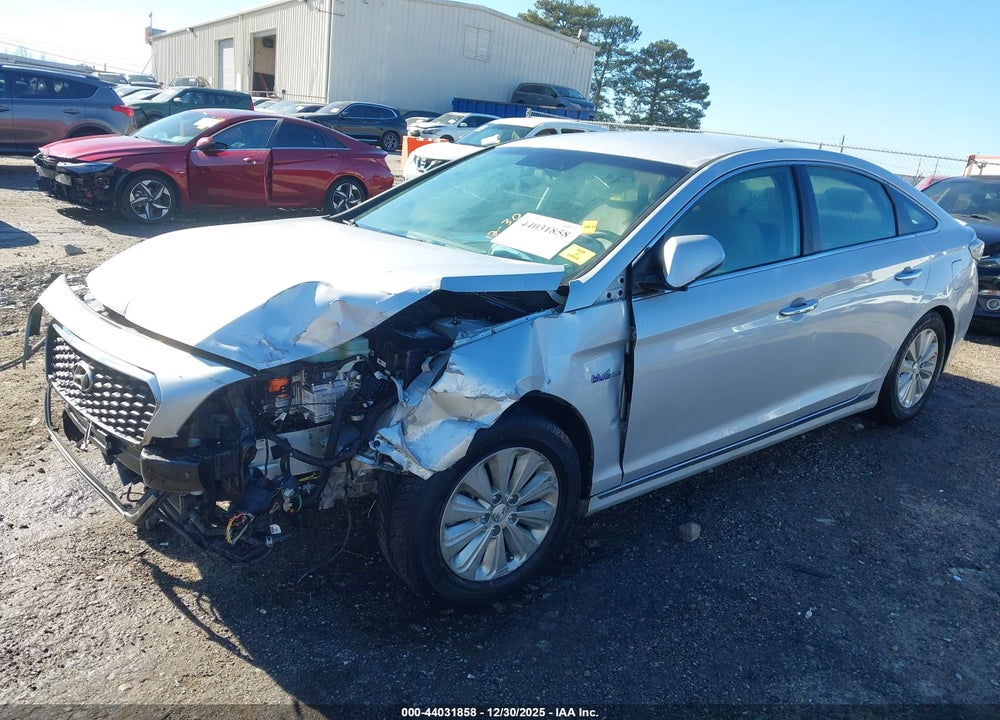 2016 HYUNDAI SONATA HYBRID SE VIN: KMHE24L14GA024877