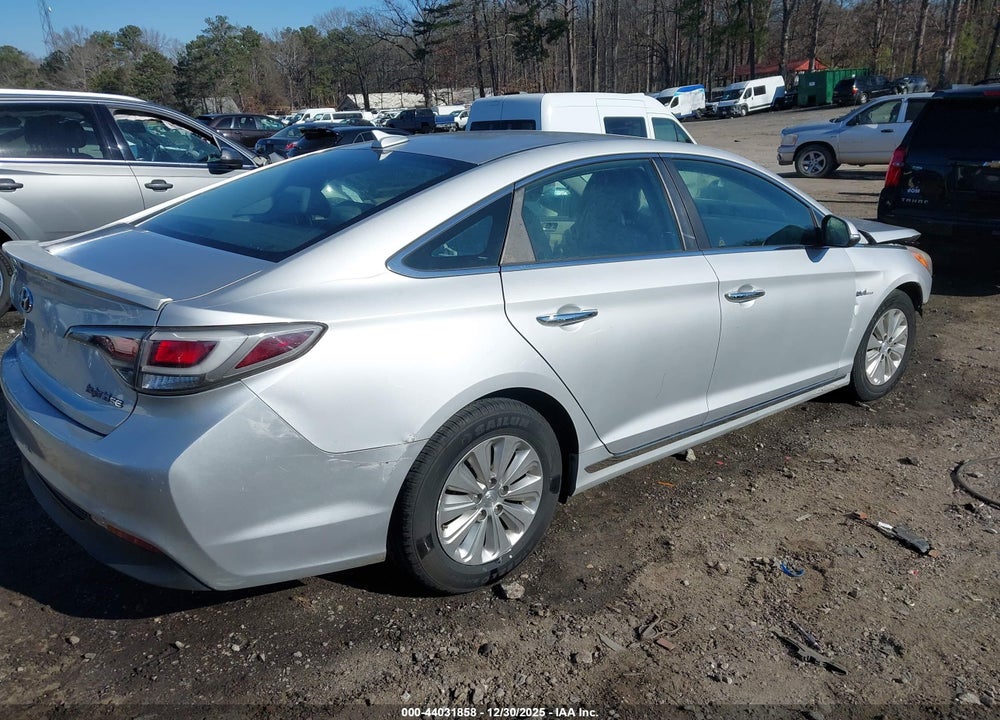 2016 HYUNDAI SONATA HYBRID SE VIN: KMHE24L14GA024877