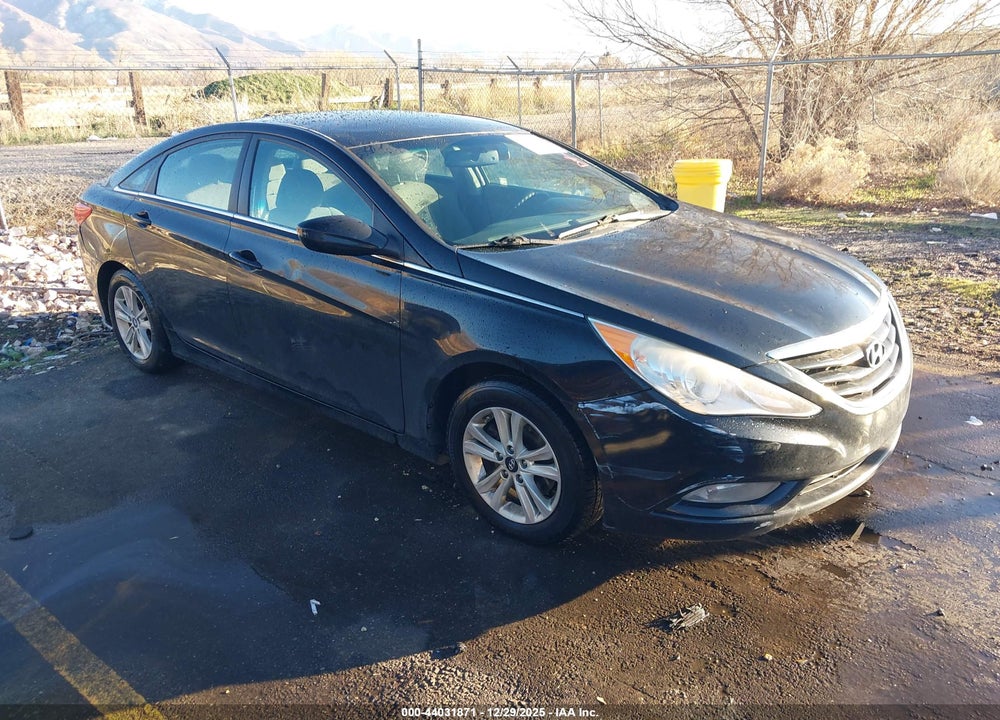 2013 HYUNDAI SONATA GLS VIN: 5NPEB4AC3DH778057