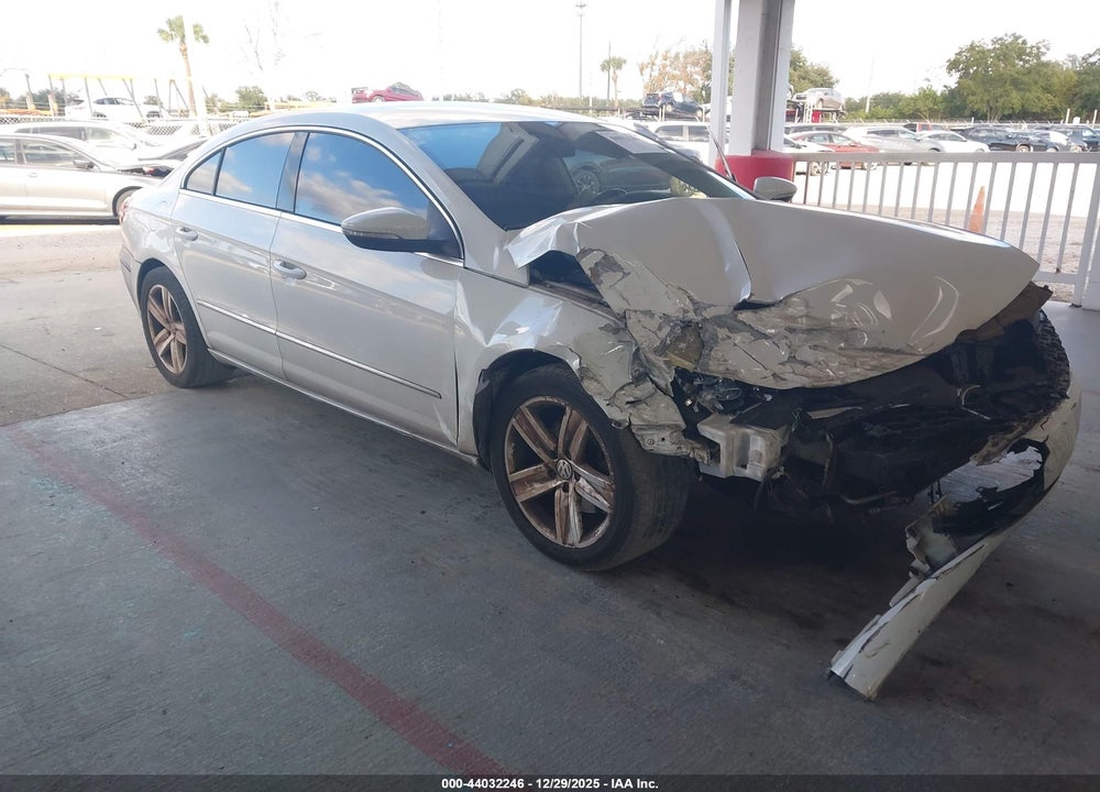 2015 VOLKSWAGEN CC 2.0T SPORT VIN: WVWBN7AN3FE820324