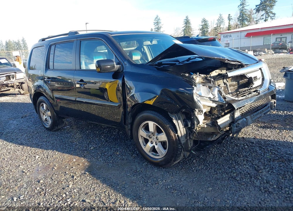 2011 HONDA PILOT EX-L VIN: 5FNYF4H71BB081024