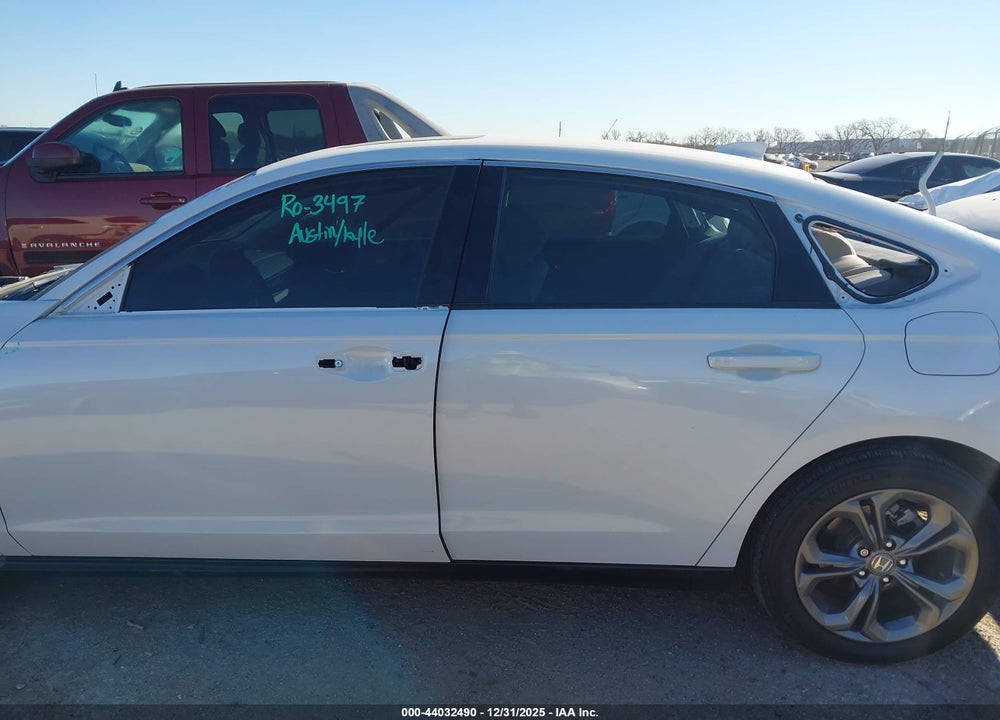 2024 HONDA ACCORD EX VIN: 1HGCY1F37RA018047