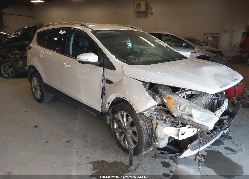 2017 FORD ESCAPE TITANIUM VIN: 1FMCU0JD9HUC20465