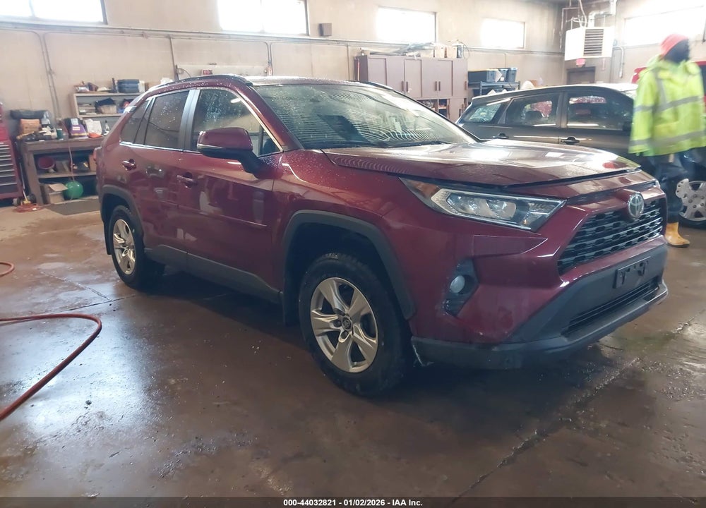 2020 TOYOTA RAV4 XLE VIN: 2T3P1RFV3LW099237