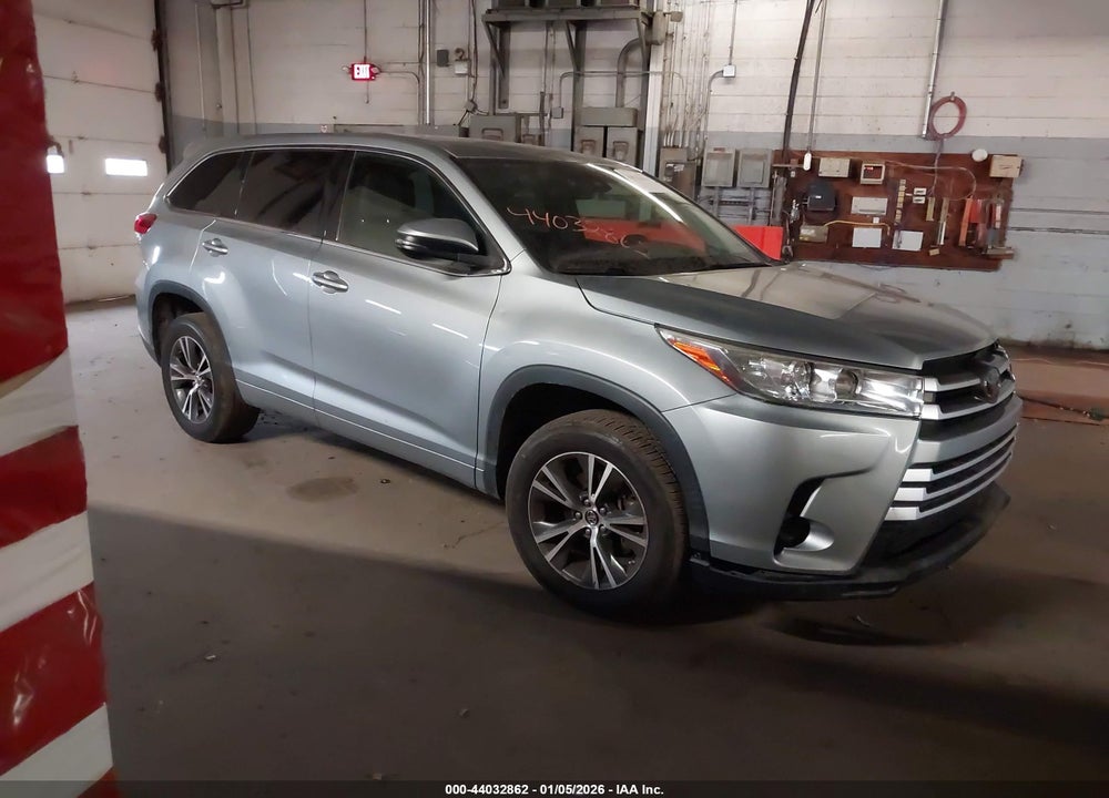 2017 TOYOTA HIGHLANDER VIN: 5TDZZRFH3HS219574