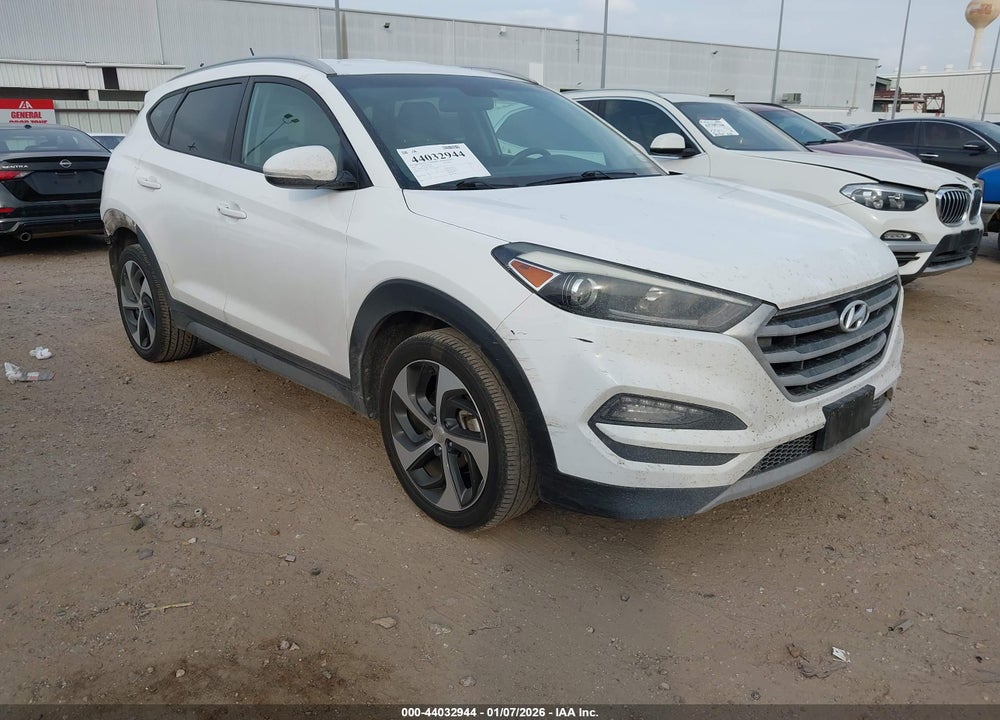 2017 HYUNDAI TUCSON SPORT VIN: KM8J33A25HU328396