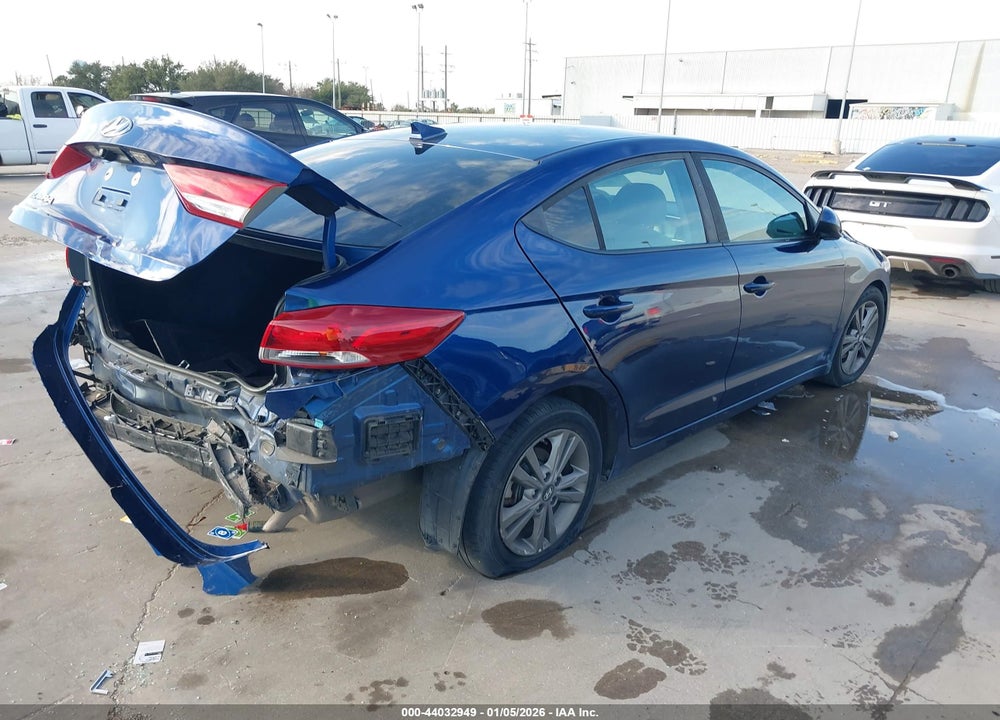 2018 HYUNDAI ELANTRA SEL VIN: 5NPD84LF0JH339427