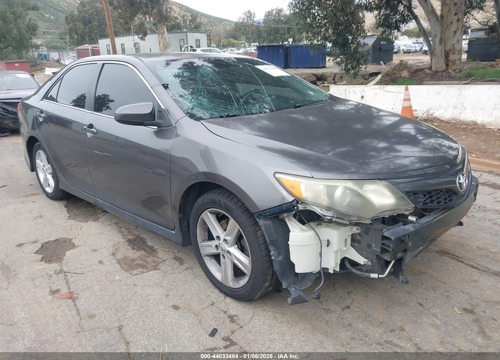 2014 TOYOTA CAMRY SE VIN: 4T1BF1FK9EU447010
