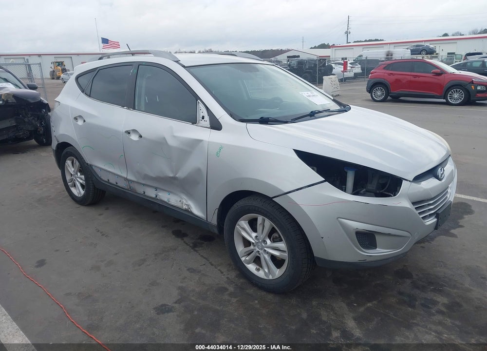 2011 HYUNDAI TUCSON GLS VIN: KM8JU3AC8BU180385