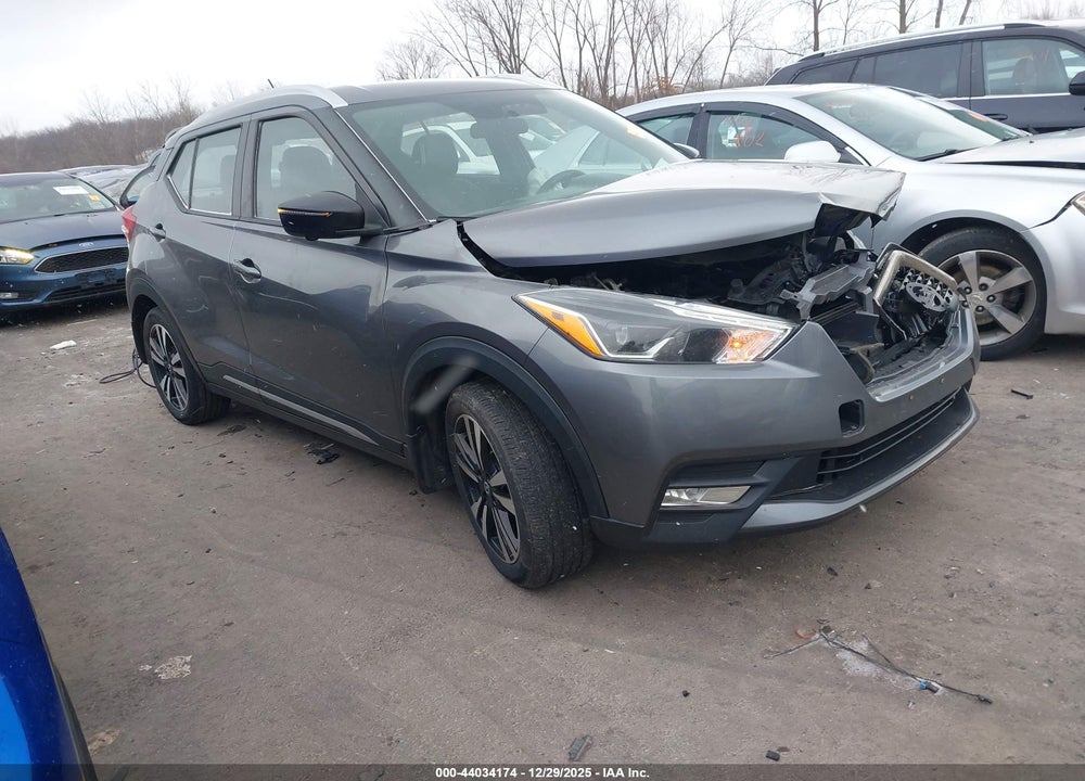 2019 NISSAN KICKS SR VIN: 3N1CP5CU5KL499844