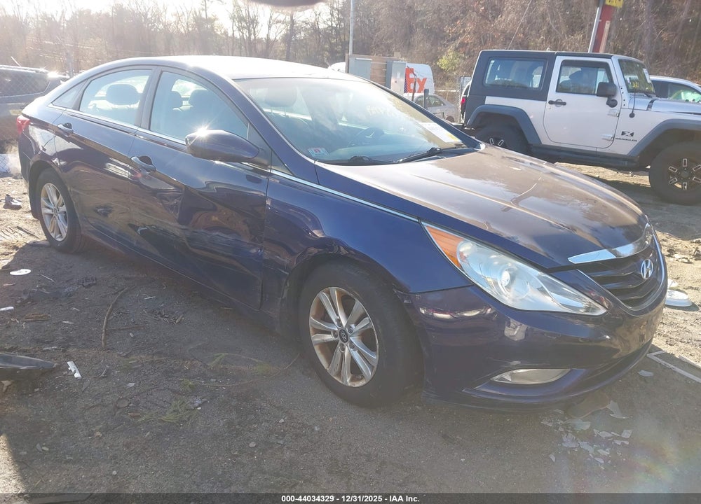 2013 HYUNDAI SONATA GLS VIN: 5NPEB4AC4DH562508