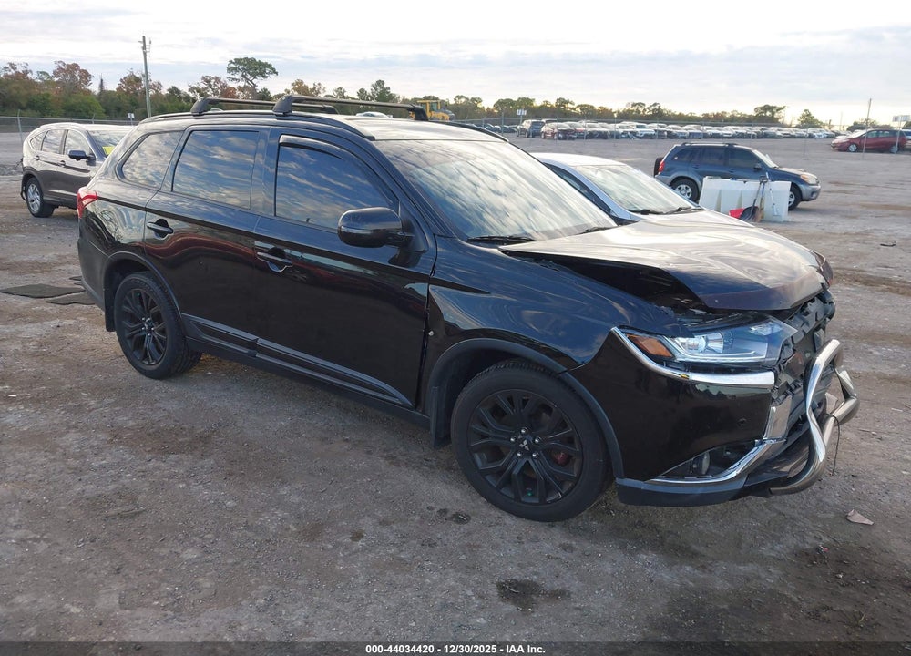2018 MITSUBISHI OUTLANDER LE VIN: JA4AD3A33JZ019491